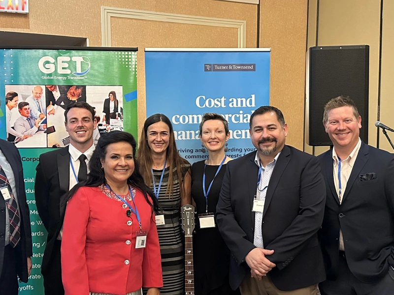 Group of employees at the GET's award
