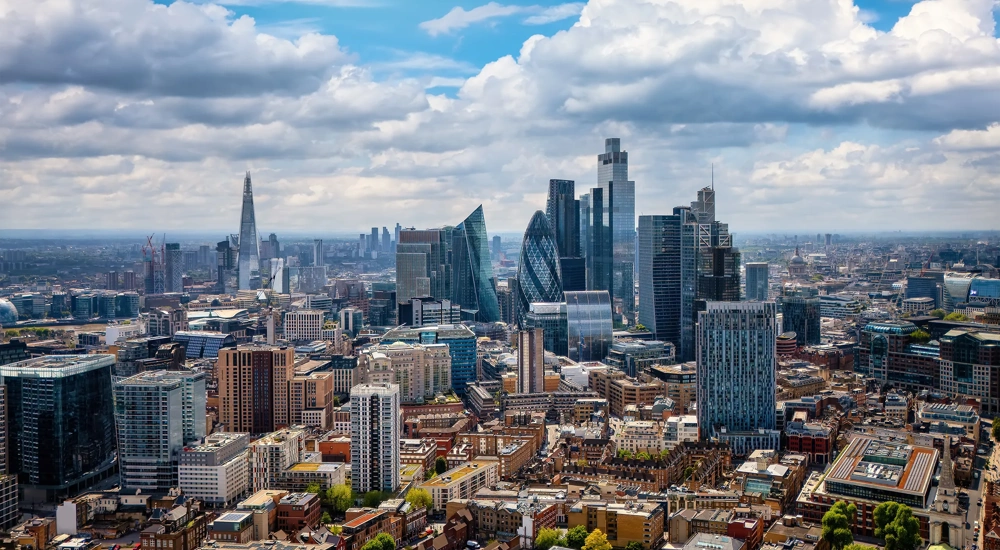 Panoramic aerial view of the skyline of central London, England, during a sunny summer day.